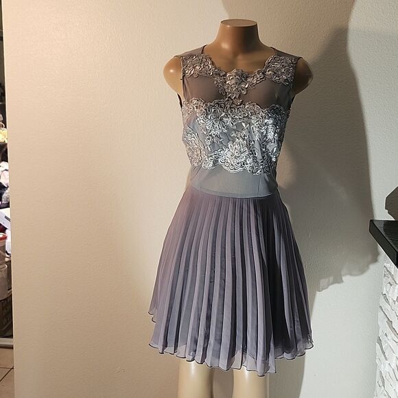 BRAND NEW AX PARIS PLEATED SLEEVELESS LACE DESIGN EMBELLISHMENTS MINI DRESS - Picture 13 of 16